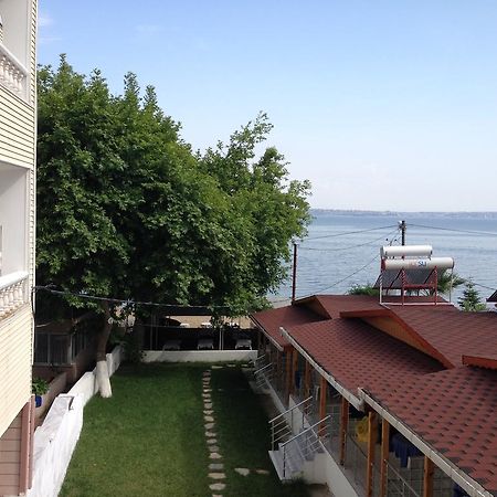 Erkin Apart Hotel Karsiyaka  Buitenkant foto