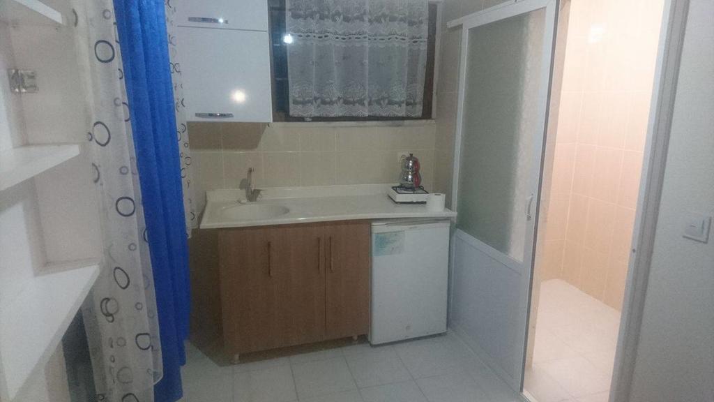 Erkin Apart Hotel Karsiyaka  Buitenkant foto