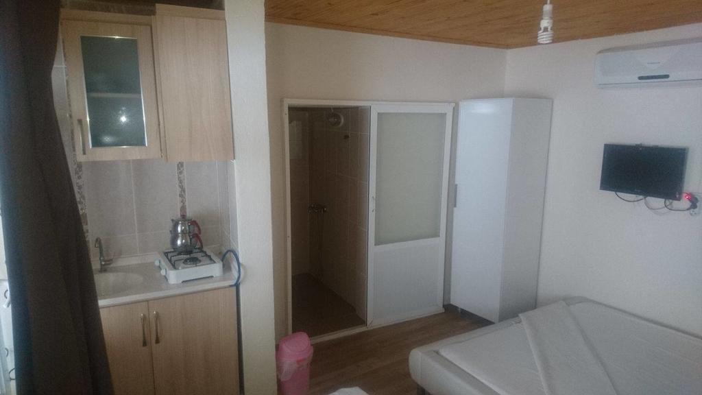 Erkin Apart Hotel Karsiyaka  Buitenkant foto