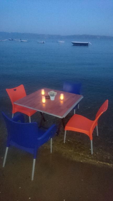 Erkin Apart Hotel Karsiyaka  Buitenkant foto